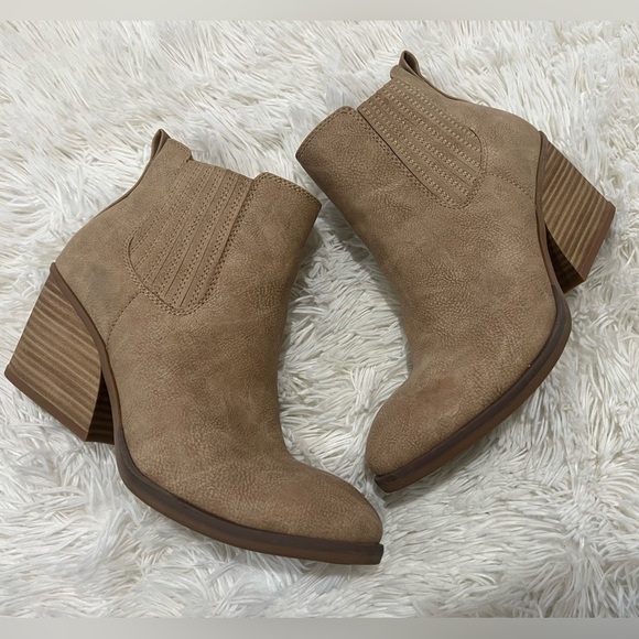 KORKS Hadley Block Heel Womens Booties - Size 8.5 - Picture 1 of 8